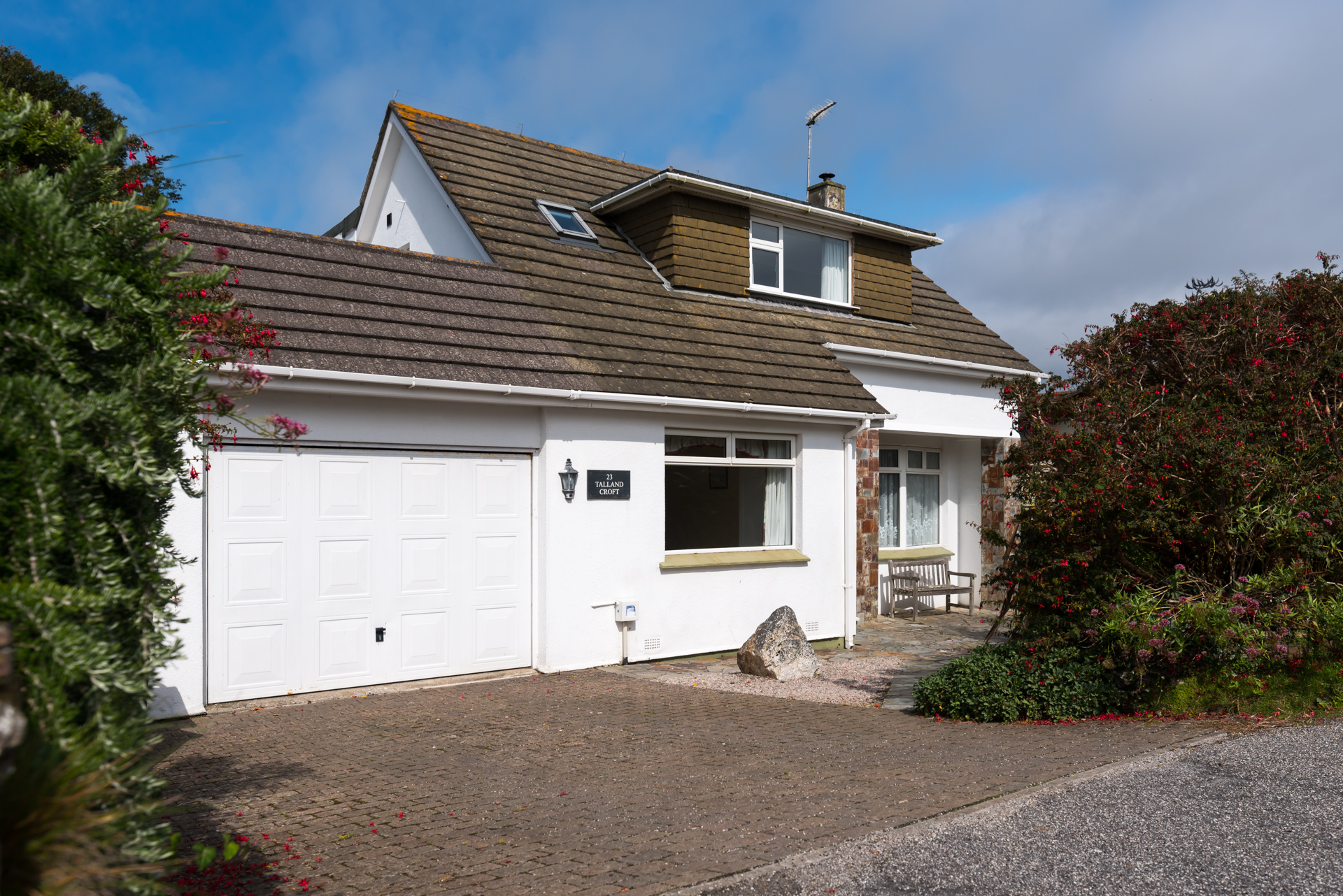 Seaside Holiday Cottage in Crantock Cornwall Sleeping 10